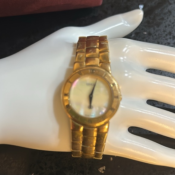 Gucci Watch - Picture 2 of 12